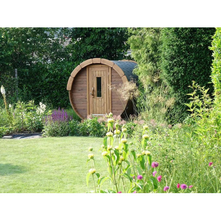Sauna tonneau extérieur en Thermowood – chauffage rapide grâce à une volume de chauffe réduite